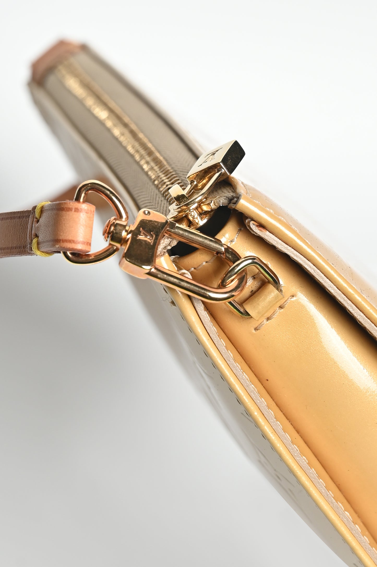 Louis Vuitton 2001 Monogram Vernis Pochette 02