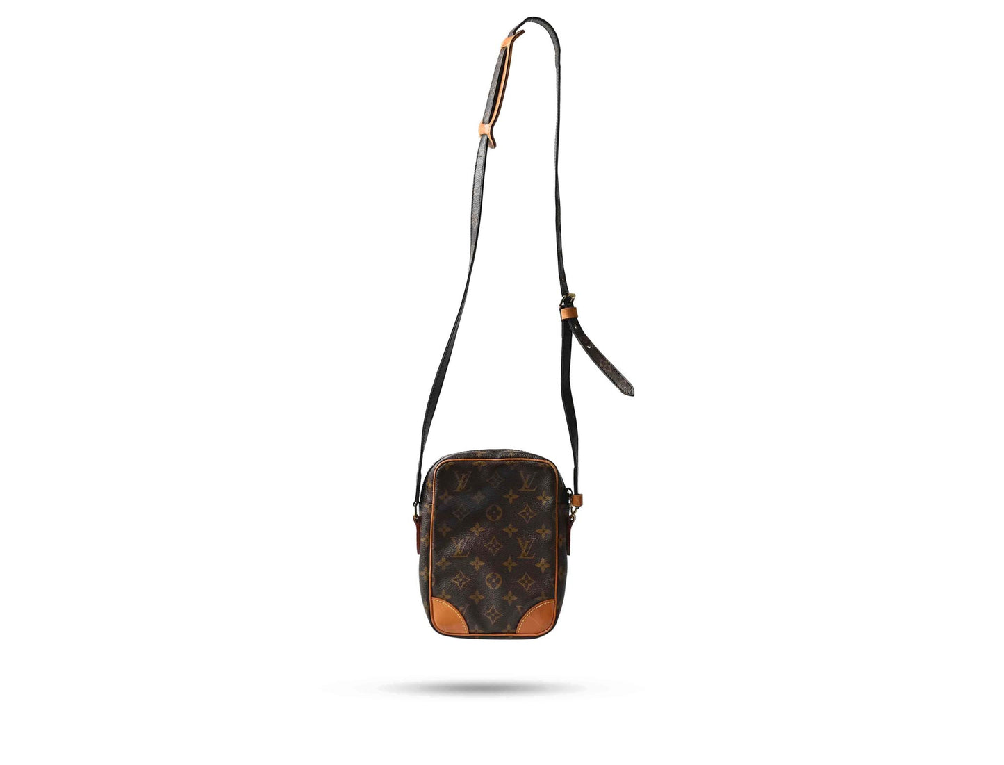 Louis Vuitton Crossbody Bag (needs certificate old)